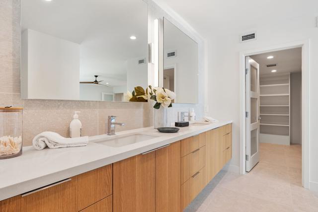 46380 Desert Lily Drive, Palm Desert CA: https://media.crmls.org/mediaz/9ecf2460-bb86-4102-84ec-b3153497fe36.jpg
