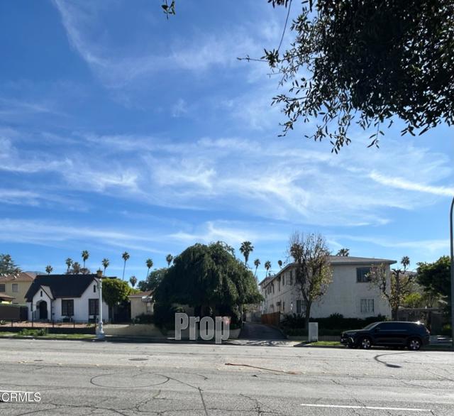 Detail Gallery Image 5 of 64 For 1104 N Lake Ave, Pasadena,  CA 91104 - – Beds | – Baths