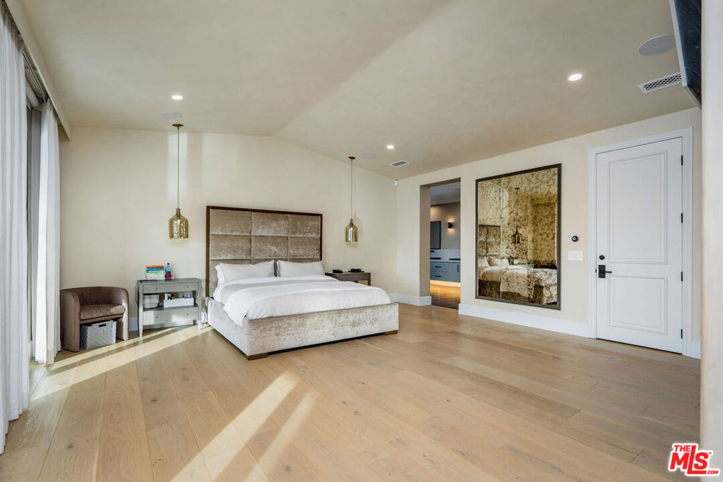 MLS #26985475 image #32