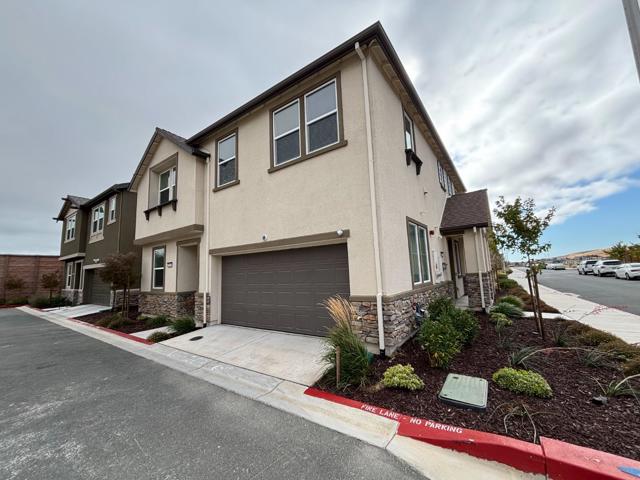 61 Brook Lane, Pittsburg CA: https://media.crmls.org/mediaz/9ed0d0be-f8de-48d2-a4d6-5819f91c86bd.jpg