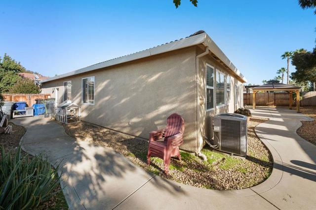 11447 Mirage Drive, Chowchilla CA: https://media.crmls.org/mediaz/9ed101fc-b483-45f6-885a-0898d401fb3a.jpg