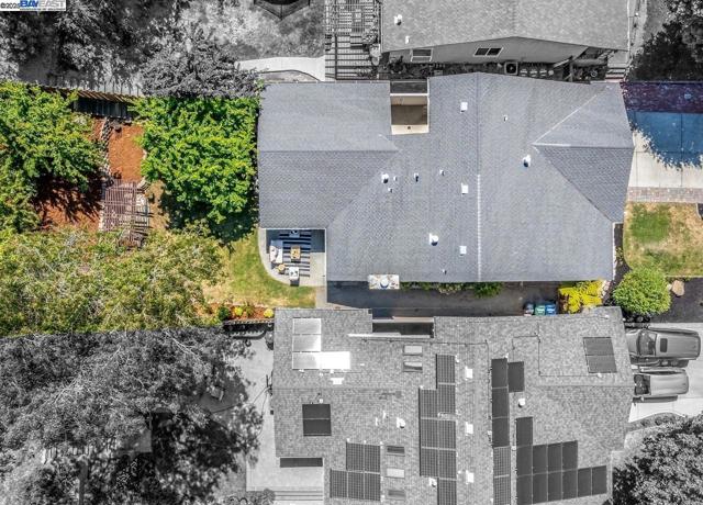 2485 Talavera Dr, San Ramon CA: https://media.crmls.org/mediaz/9ed1b913-3a9d-4d13-875b-e3bcd8d29b0b.jpg