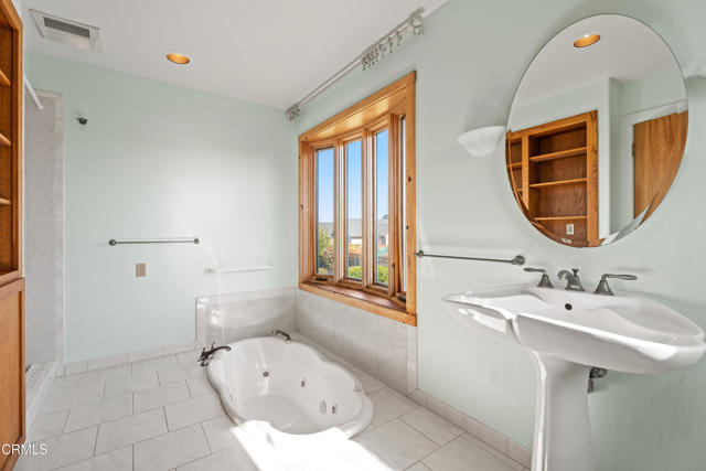 Detail Gallery Image 27 of 34 For 960 Glass Beach Dr, Fort Bragg,  CA 95437 - 2 Beds | 2 Baths