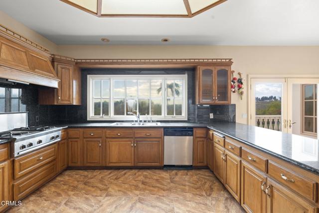 5287 N Creston Lane, Somis CA: https://media.crmls.org/mediaz/9ed29830-c3b0-4048-9330-33c05a7d7d4f.jpg