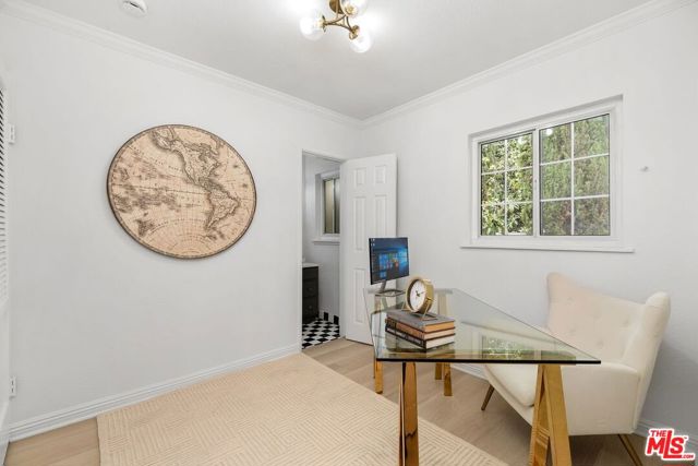 465 N Kilkea Drive, Los Angeles CA: https://media.crmls.org/mediaz/9ed298e3-38d3-40ad-be14-468a1760778d.jpg