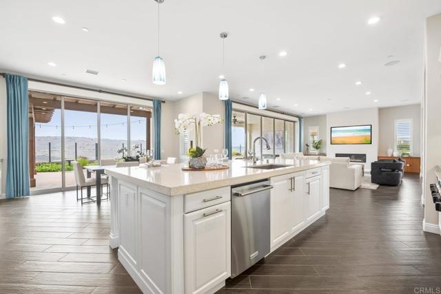 Detail Gallery Image 10 of 32 For 15937 Kennicott Ln, San Diego,  CA 92127 - 4 Beds | 4/1 Baths