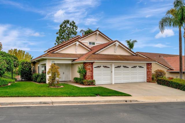 1976 Vineyard Ave, Vista CA: https://media.crmls.org/mediaz/9ed3d090-9185-43b1-b311-d5bc0c54214b.jpg