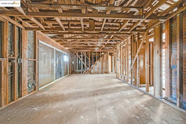 11201 Lochard Street, Oakland CA: https://media.crmls.org/mediaz/9ed41d41-6e9d-46ce-a178-15fa301bb399.jpg