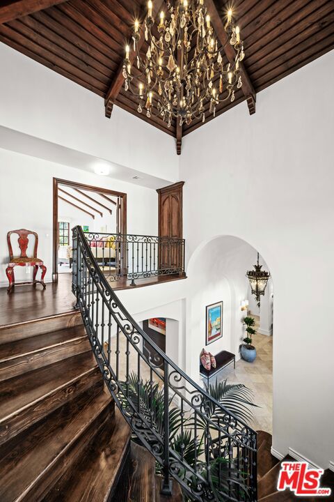 2347 E Valley Road, Santa Barbara CA: https://media.crmls.org/mediaz/9ed4596a-c6c1-41fd-8ea4-5785b478eec6.jpg