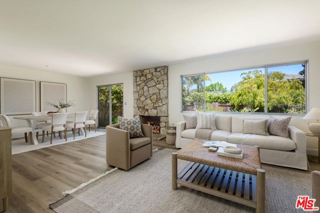 6591 Camino Venturoso, Goleta CA: https://media.crmls.org/mediaz/9ed46982-bb6e-446d-a438-fc59ff141850.jpg