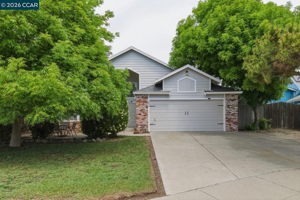 932 Stonegate Cir
