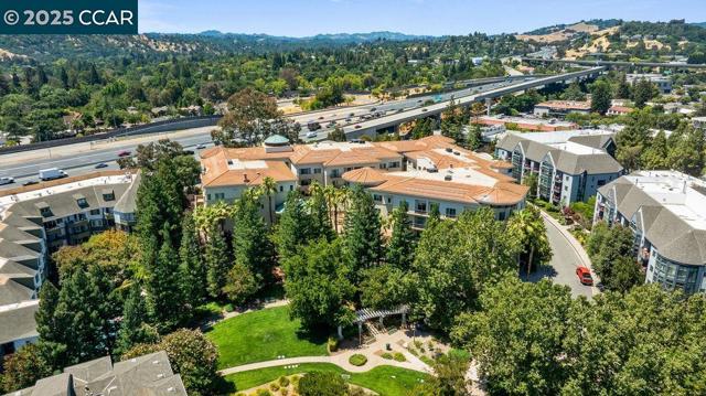 1315 Alma Ave, Walnut Creek CA: https://media.crmls.org/mediaz/9ed5c476-8774-4bda-afd1-979078f8508d.jpg