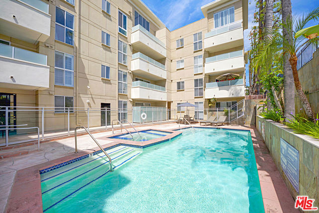 4949 Genesta Avenue, Encino CA: https://media.crmls.org/mediaz/9ed692d4-1896-44e4-b2c0-418bc1b4dcd1.jpg