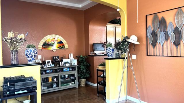 1732 W Westlake Drive, Roseville CA: https://media.crmls.org/mediaz/9ed7cdb3-5f21-4aaf-ba88-b0a4cb23fb8f.jpg