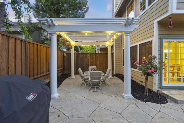 304 AVONDALE LANE, Livermore CA: https://media.crmls.org/mediaz/9ed8a4c8-edfd-4291-b27e-e0f398f1a700.jpg