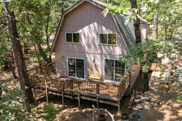 23875 Marshall Way, Twain Harte CA: https://media.crmls.org/mediaz/9ed8cdc9-8781-4199-9d44-ef6eb6cdbc44.jpg