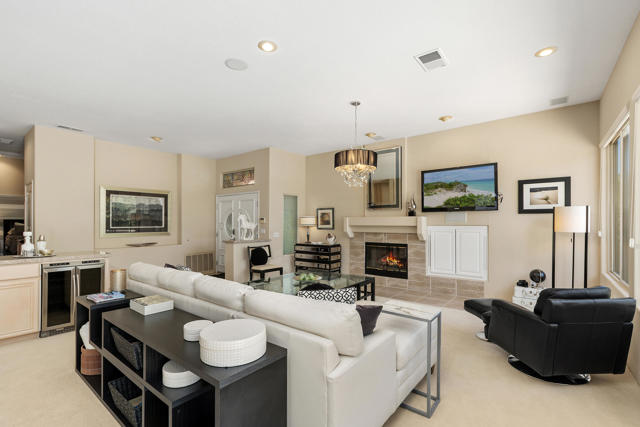 99 Kavenish Drive, Rancho Mirage CA: https://media.crmls.org/mediaz/9ed8cf80-d39a-4e84-a5eb-d3971ade52c6.jpg