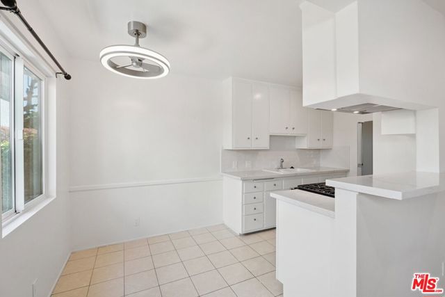 1635 Colby Avenue, Los Angeles CA: https://media.crmls.org/mediaz/9ed8ddfd-6b26-4e61-889f-3c9c1cfa63d2.jpg
