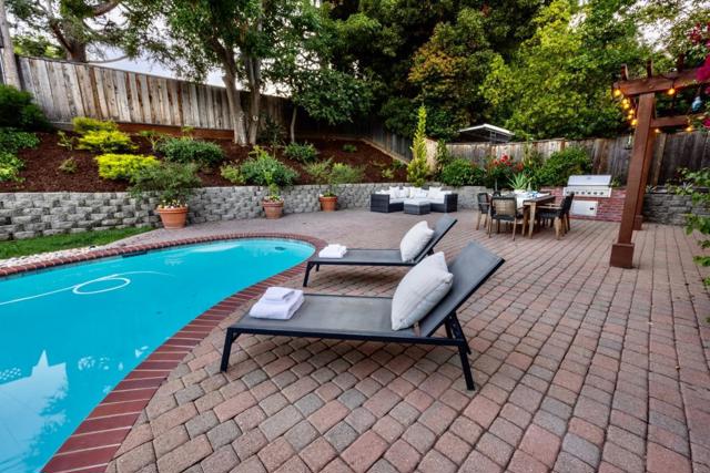 932 Pleasant Hill Road, Redwood City CA: https://media.crmls.org/mediaz/9ed92c29-a919-4b3d-afbf-ea99fbaed8f7.jpg