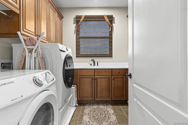 7787 Britt Pl, Santee CA: https://media.crmls.org/mediaz/9ed95784-e12b-4d98-b422-e5305db2f70c.jpg