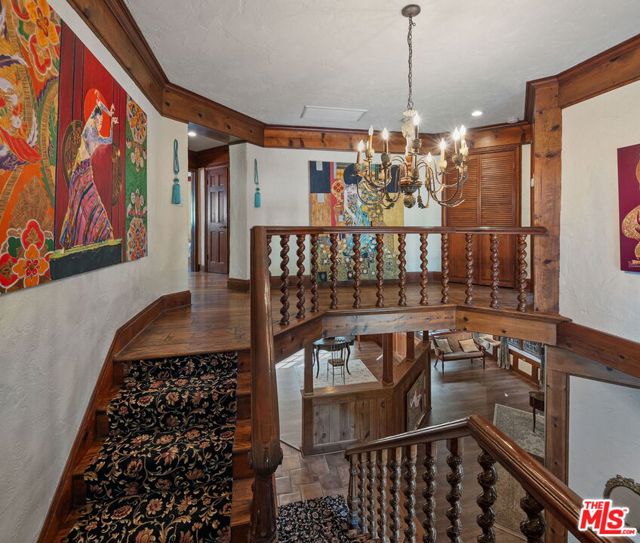 1610 N Beverly Drive, Beverly Hills CA: https://media.crmls.org/mediaz/9ed978d0-fa03-42e1-b680-f9c983d2fa87.jpg