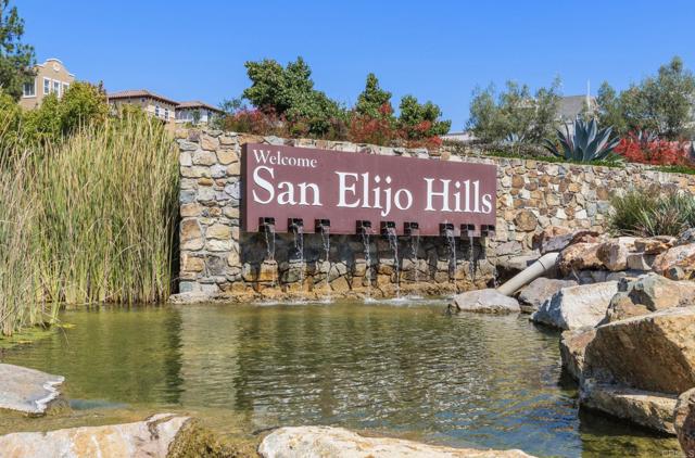1342 Sky Ridge Court, San Marcos CA: https://media.crmls.org/mediaz/9eda409d-73ef-449a-b19f-fad65290f456.jpg