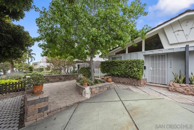4316 Haines St, San Diego CA: https://media.crmls.org/mediaz/9edde87f-34ea-4921-8b11-3de6bbf72160.jpg