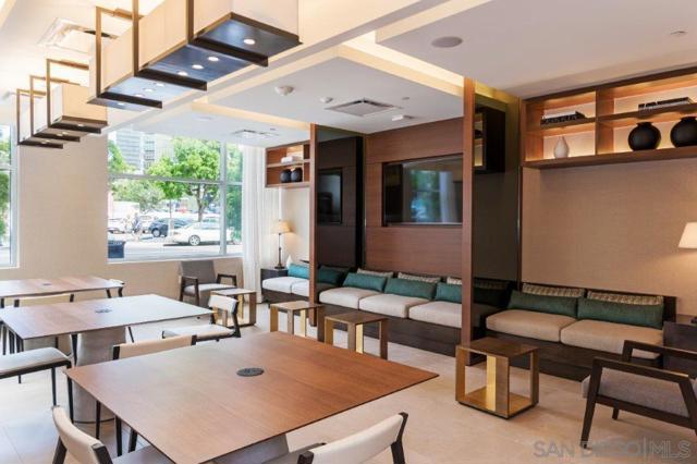 1388 Kettner Blvd, San Diego CA: https://media.crmls.org/mediaz/9eddeca2-aa58-4250-8d45-6ef45d53ce03.jpg
