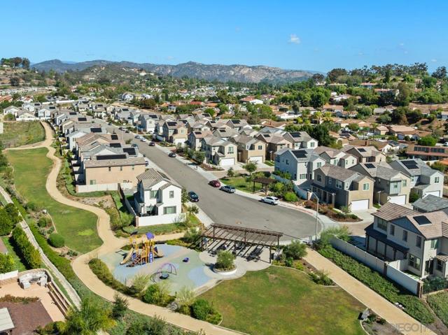 1938 Julie Dawn Pl, Escondido CA: https://media.crmls.org/mediaz/9ede40d9-41c0-49d2-a294-15cdcae87f6f.jpg