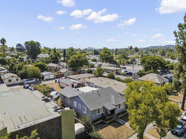 127 W 5Th Avenue, Escondido CA: https://media.crmls.org/mediaz/9edea7d1-daf6-450e-bf2e-37ee6f3f585c.jpg