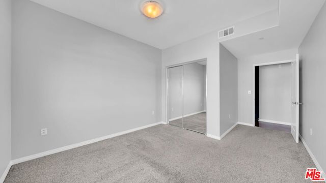 1408 W WASHINGTON Boulevard, Los Angeles CA: https://media.crmls.org/mediaz/9edeb3f1-fe66-43c3-a5a2-59a23bc72b75.jpg