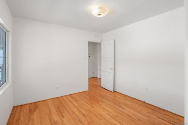 4833 Atlanta Dr., San Diego CA: https://media.crmls.org/mediaz/9edeb85d-c81a-406c-bdd3-d19447c3fb32.jpg