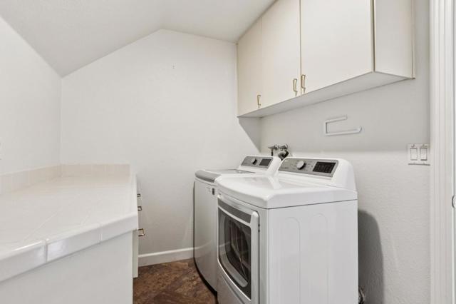 321 Eagle Trace Drive, Half Moon Bay CA: https://media.crmls.org/mediaz/9edf0273-43b1-4a56-b0d2-e8e74e8a2538.jpg