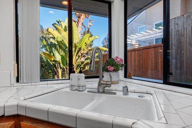 Detail Gallery Image 14 of 42 For 2647 Cazadero Drive, Carlsbad,  CA 92009 - 3 Beds | 2 Baths