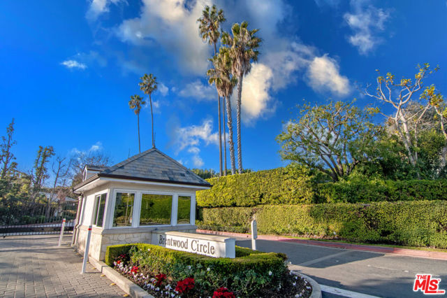 Drew Fenton | 157 N Woodburn Drive Los Angeles CA | MLS: 7226976