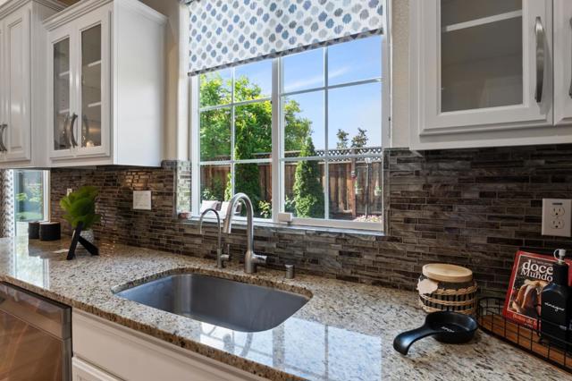 Image 16 of 62 For 32210 Regents Boulevard