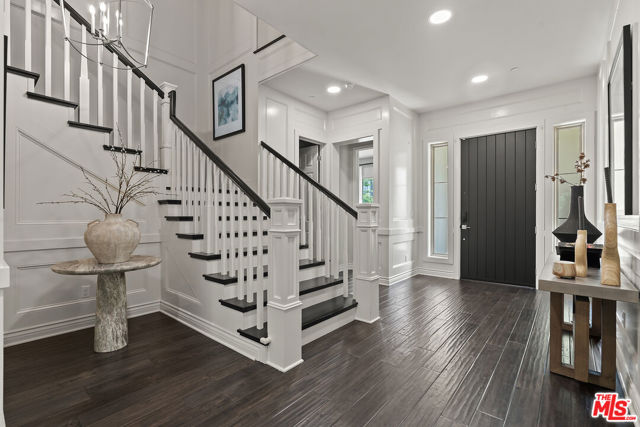 55 Suede, Irvine CA: https://media.crmls.org/mediaz/9ee0e34b-35c4-44c9-bb93-beba171bcfc0.jpg