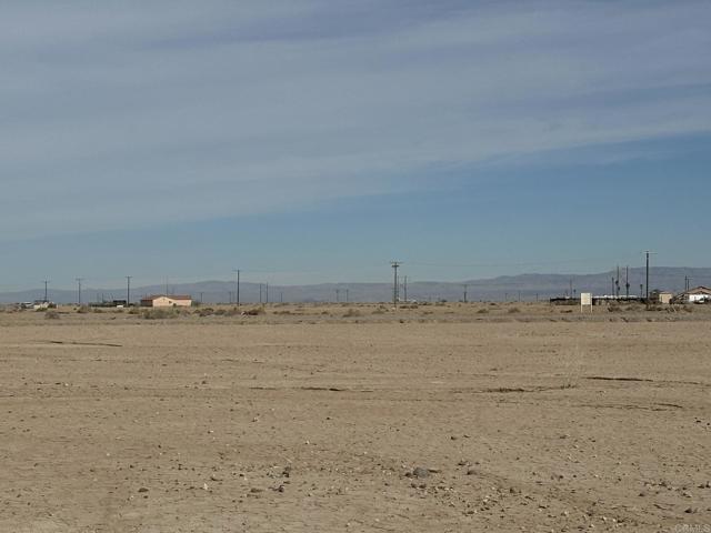 Detail Gallery Image 3 of 6 For 1102 Stanford Ave, Salton City,  CA 92274 - – Beds | – Baths