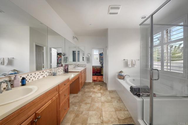 Detail Gallery Image 17 of 52 For 14128 Winged Foot Cir, Valley Center,  CA 92082 - 5 Beds | 4/1 Baths