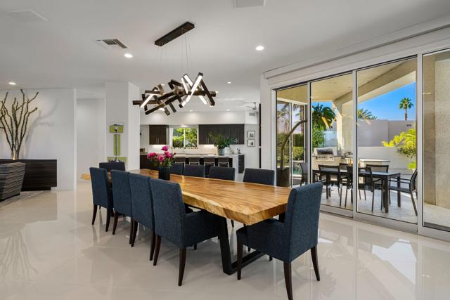 14 Stephen Terrace, Rancho Mirage CA: https://media.crmls.org/mediaz/9ee3b19f-ee8f-4334-ba90-8b9a5286f86d.jpg