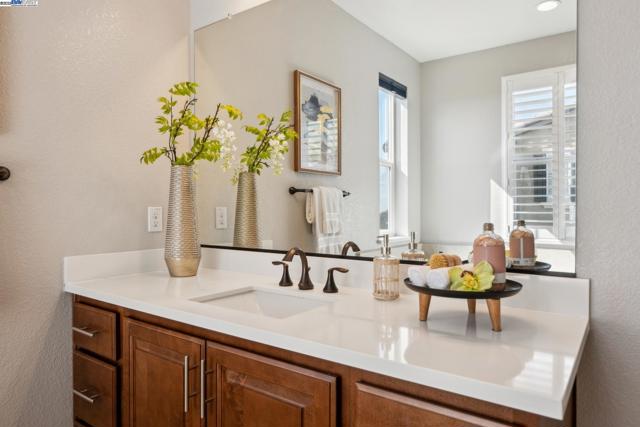 Image 34 of 60 For 29761 Cantera Dr