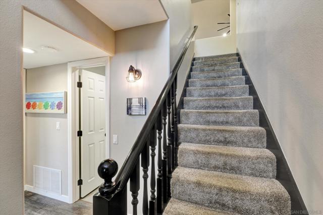 2002 Mendocino Blvd, San Diego CA: https://media.crmls.org/mediaz/9ee4af28-88eb-46b6-8006-8bbc3b0c18e7.jpg