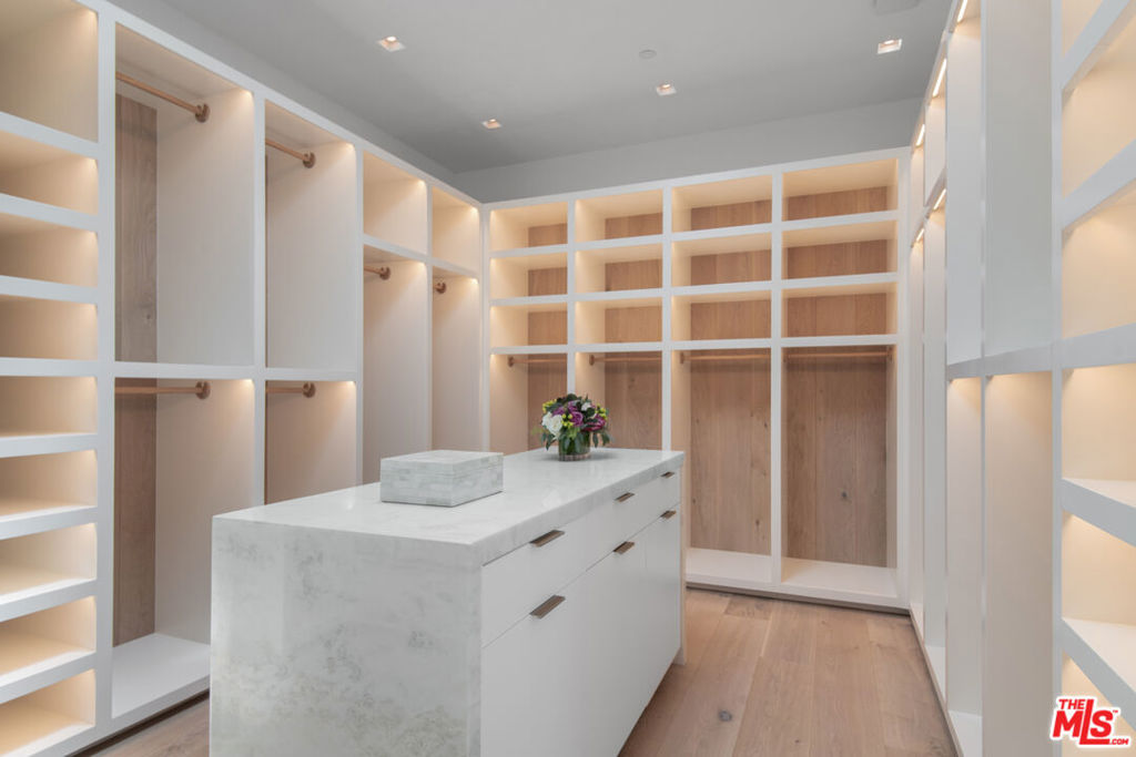 MLS #26829383 image #40