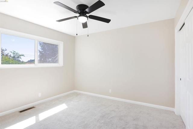 2921 Anderson Ln, Brentwood CA: https://media.crmls.org/mediaz/9ee89e7f-0b6f-4cc3-93b6-7a3e496e4e31.jpg