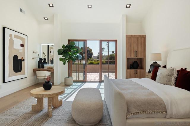 5758 Las Palomas, Rancho Santa Fe CA: https://media.crmls.org/mediaz/9ee93ff3-cb8a-4416-85d2-7a84dc9f4684.jpg