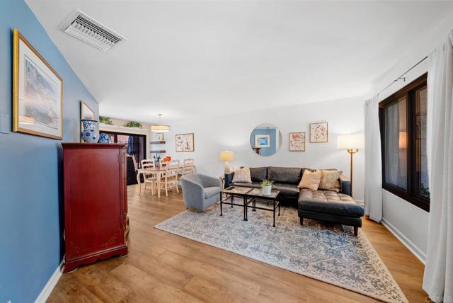2253 Caminito Pescado, Ocean Beach (San Diego) CA: https://media.crmls.org/mediaz/9ee94211-5a35-4edd-9fd2-c6b5dfdf2205.jpg