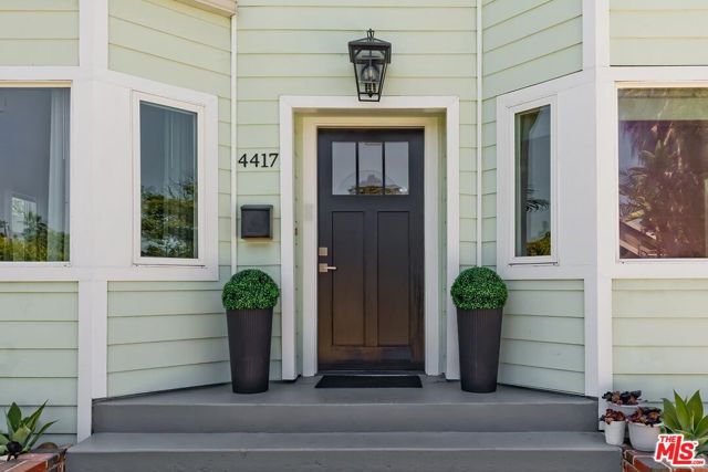4417 Campbell Drive, Los Angeles CA: https://media.crmls.org/mediaz/9ee94d7e-0163-4108-830e-7eb1b5dd1ee2.jpg