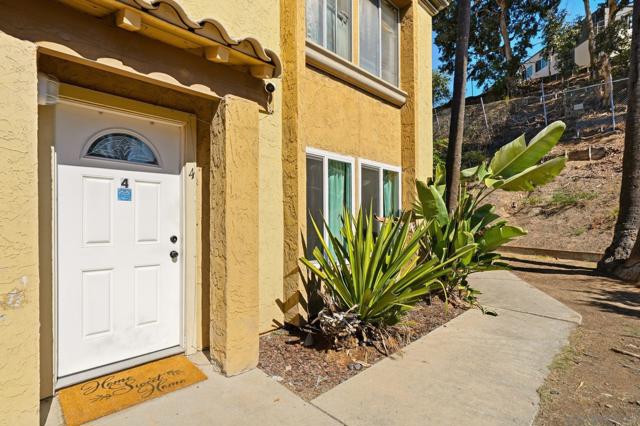 1687 Pentecost Way, San Diego CA: https://media.crmls.org/mediaz/9eea4c50-7a72-4129-bfcc-814570ae3c2b.jpg