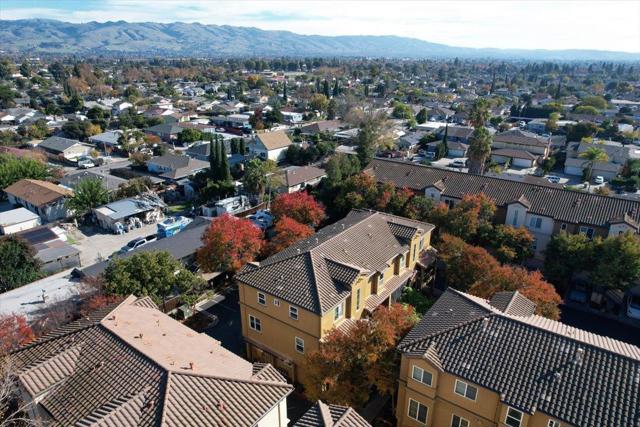 201 San Antonio Place, San Jose CA: https://media.crmls.org/mediaz/9eeaaf5f-5abd-4448-87cf-e55fa4affb14.jpg