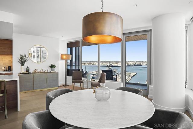 888 W E Street, San Diego CA: https://media.crmls.org/mediaz/9eeb6975-f906-4025-b86d-1a58149f4dfb.jpg
